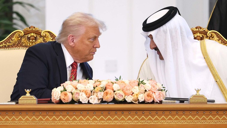 President Donald Trump and Emir Tamim bin Hamad al Thani 